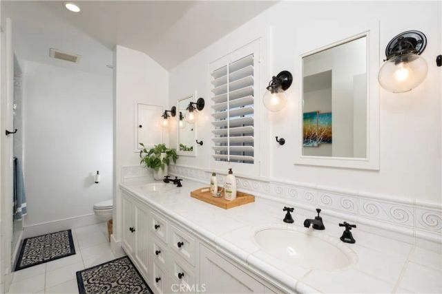 1228 W Oceanfront, Newport Beach, CA 92661