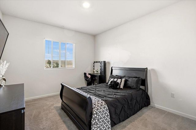 1370 Abrozo Way, Plumas Lake, CA 95961