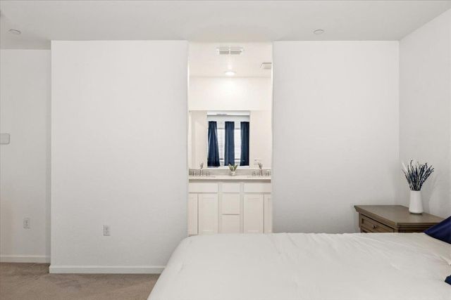 1370 Abrozo Way, Plumas Lake, CA 95961
