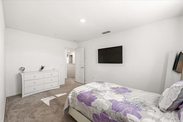 1370 Abrozo Way, Plumas Lake, CA 95961