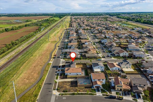 1370 Abrozo Way, Plumas Lake, CA 95961