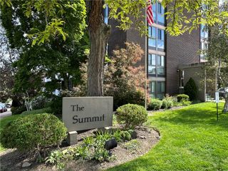 420 N Chestnut Street 103, Avalon, PA 15202
