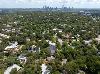 2906 Oakhaven DR, Austin, TX 78704