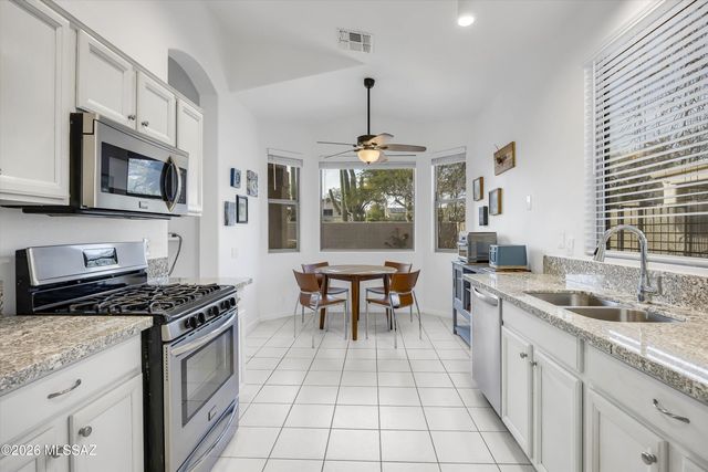 12929 N Meadview Way, Oro Valley, AZ 85755