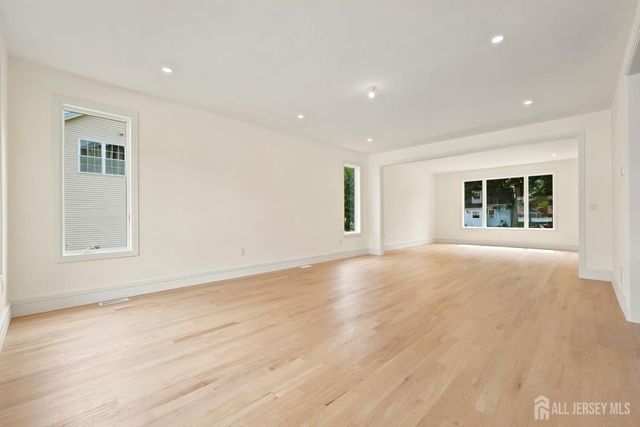 11 Gordon Avenue, Spotswood, NJ 08884