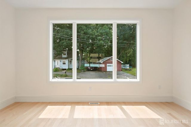 11 Gordon Avenue, Spotswood, NJ 08884