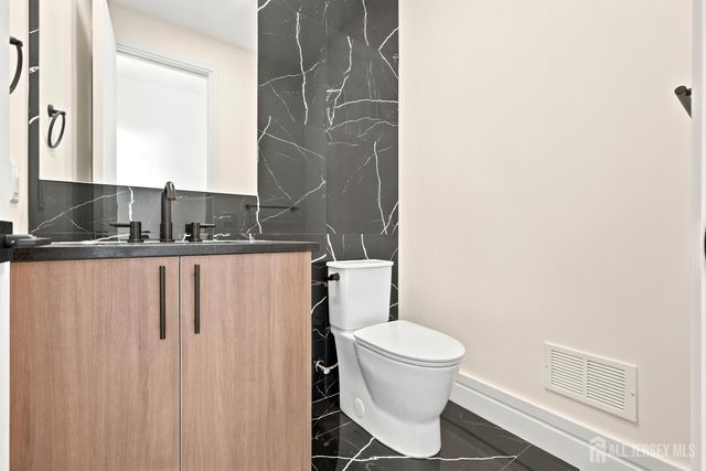11 Gordon Avenue, Spotswood, NJ 08884