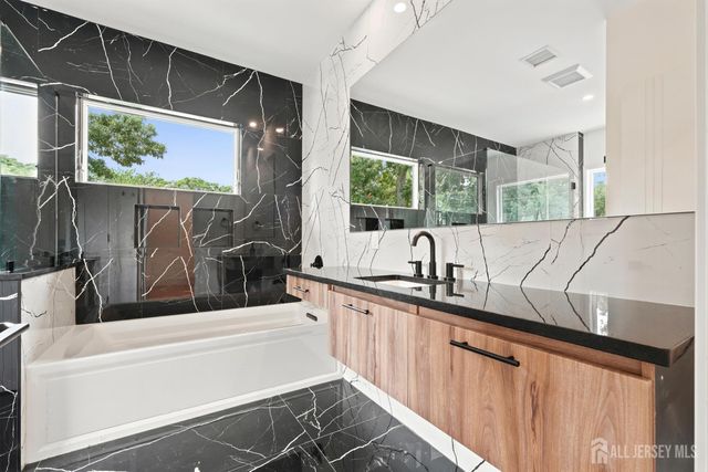 11 Gordon Avenue, Spotswood, NJ 08884