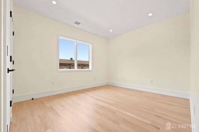 11 Gordon Avenue, Spotswood, NJ 08884