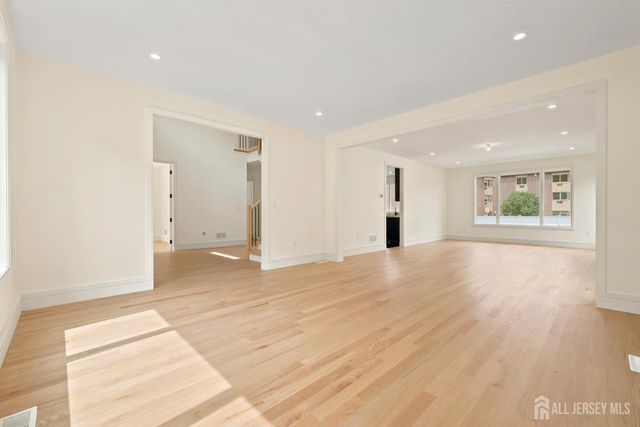 11 Gordon Avenue, Spotswood, NJ 08884