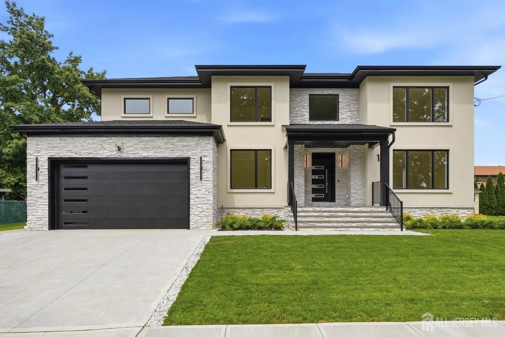 11 Gordon Avenue, Spotswood, NJ 08884