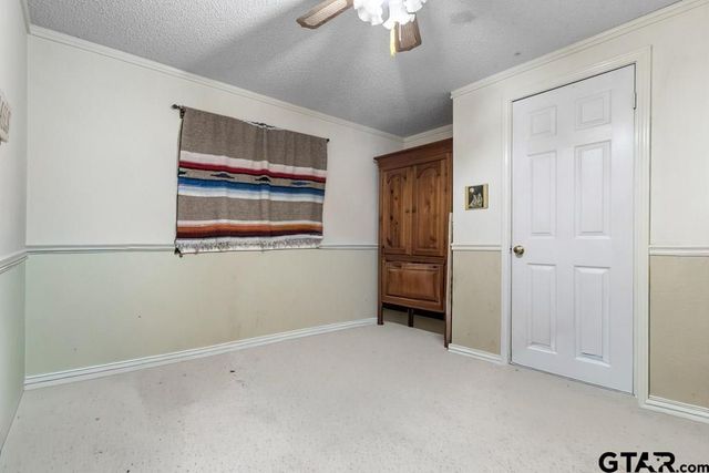 5026 Lost Pines Drive, Chandler, TX 75758