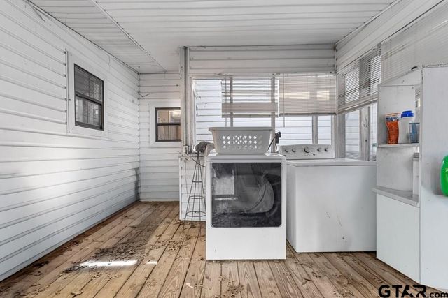 5026 Lost Pines Drive, Chandler, TX 75758