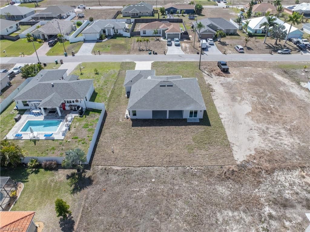 Image 6 of property listing at 1027 NW 19th ST, Cape Coral, FL 33993