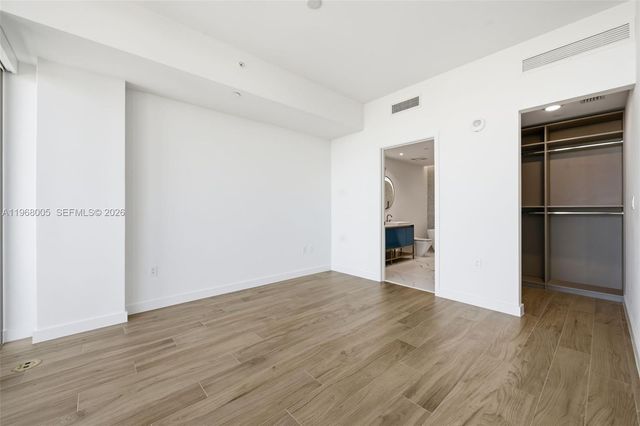 2678 Tigertail Avenue 1501, Miami, FL 33133