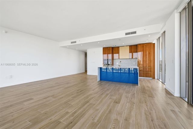 2678 Tigertail Avenue 1501, Miami, FL 33133