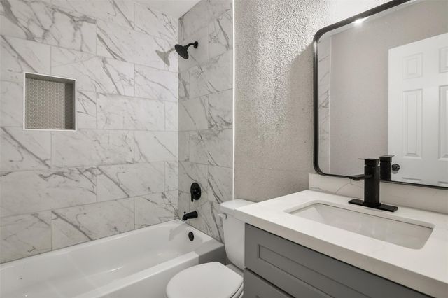 4755 Wilmington Street 6, Houston, TX 77033