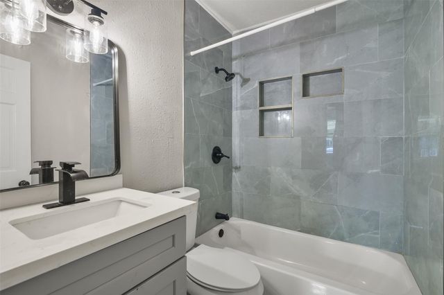 4755 Wilmington Street 6, Houston, TX 77033