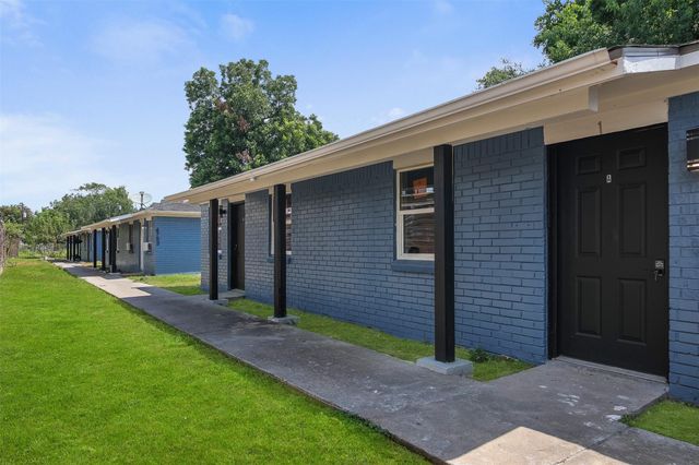 4755 Wilmington Street 6, Houston, TX 77033