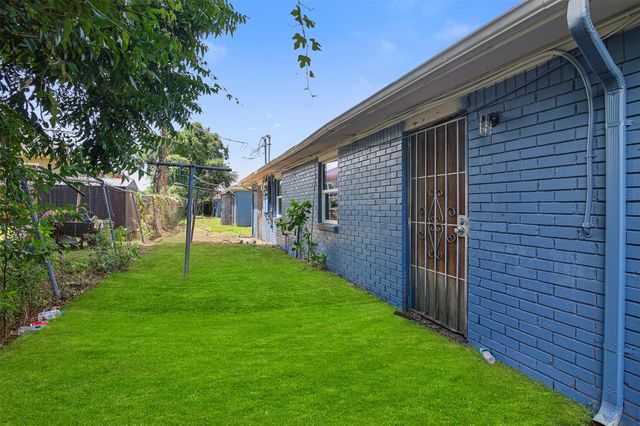 4755 Wilmington Street 6, Houston, TX 77033