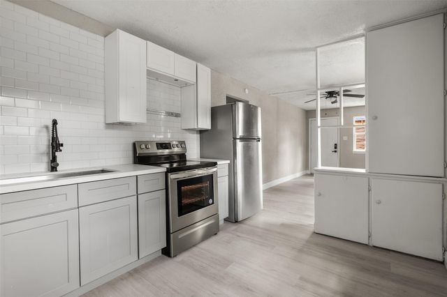 4755 Wilmington Street 6, Houston, TX 77033