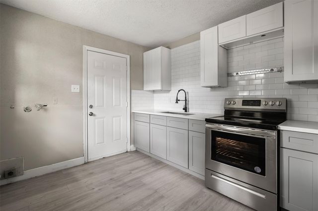 4755 Wilmington Street 6, Houston, TX 77033
