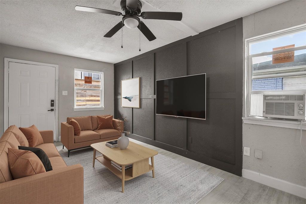 4755 Wilmington Street 6, Houston, TX 77033