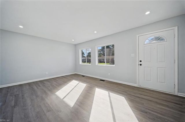 5612 Bingham DR, Portsmouth, VA 23703