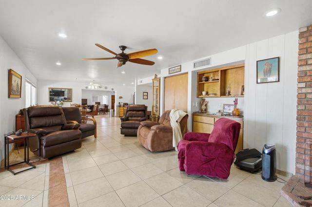 1299 E CANYON Street, Apache Junction, AZ 85119