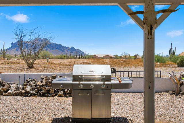 1299 E CANYON Street, Apache Junction, AZ 85119