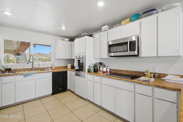 1299 E CANYON Street, Apache Junction, AZ 85119