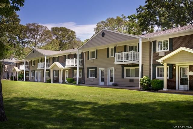 8 Hygate Place 807A, Coram, NY 11727