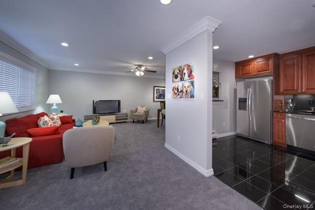 8 Hygate Place 807A, Coram, NY 11727