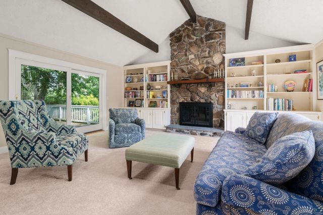 10 Circle Dr, Dover, MA 02030