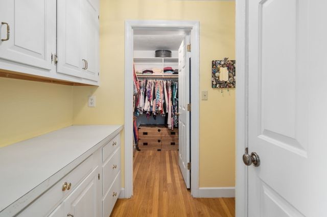 10 Circle Dr, Dover, MA 02030