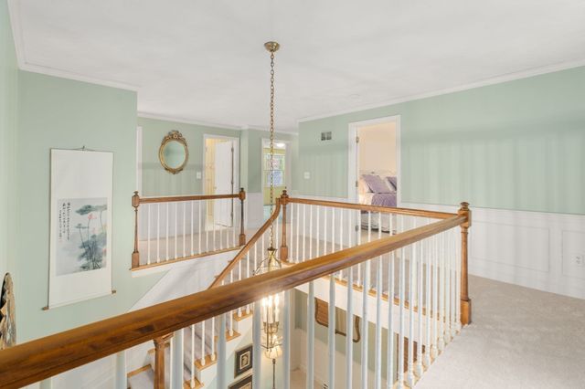 10 Circle Dr, Dover, MA 02030