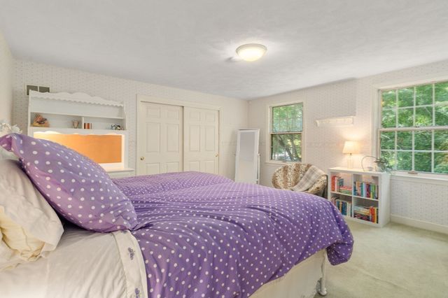 10 Circle Dr, Dover, MA 02030