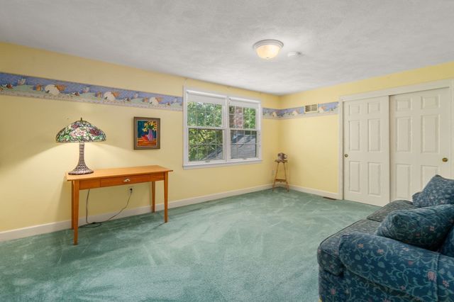 10 Circle Dr, Dover, MA 02030
