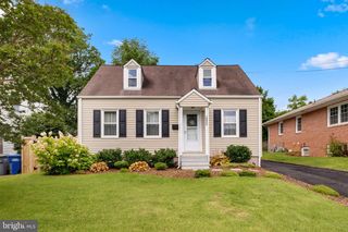 2800 W GEORGE MASON RD, Falls Church, VA 22042