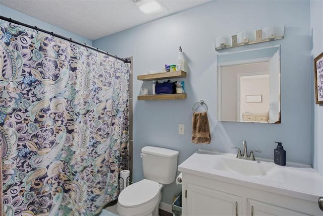 7606 Tangueray Road, Lake Charles, LA 70607