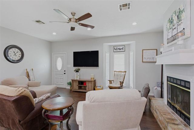 7606 Tangueray Road, Lake Charles, LA 70607