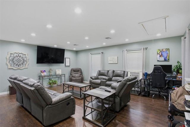 7606 Tangueray Road, Lake Charles, LA 70607