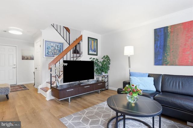253 SEQUOIA DR, Newtown, PA 18940