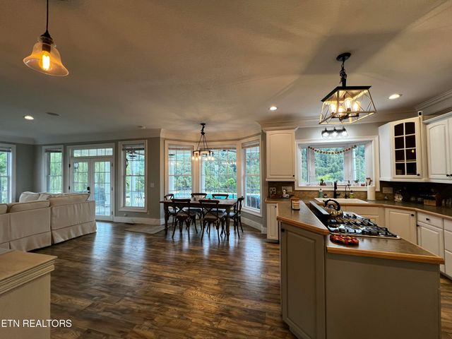 374 Doane Rd, New Market, TN 37820