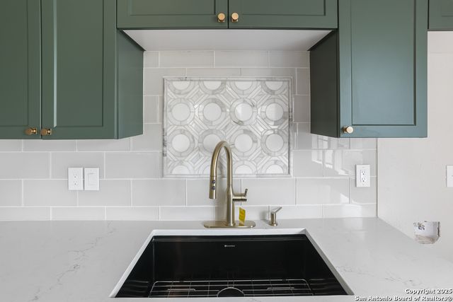 926 Nolan St, San Antonio, TX 78202