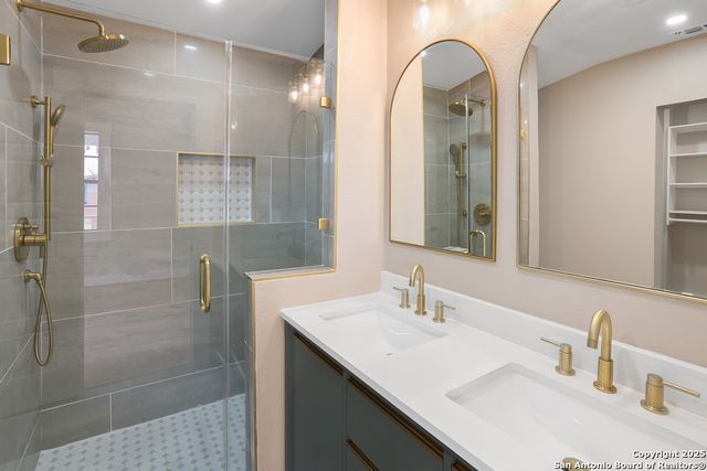 926 Nolan St, San Antonio, TX 78202