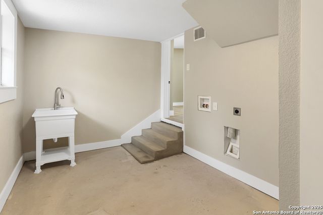 926 Nolan St, San Antonio, TX 78202