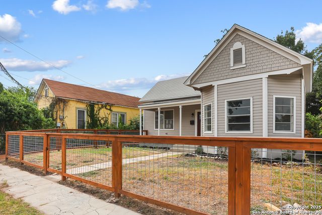 926 Nolan St, San Antonio, TX 78202