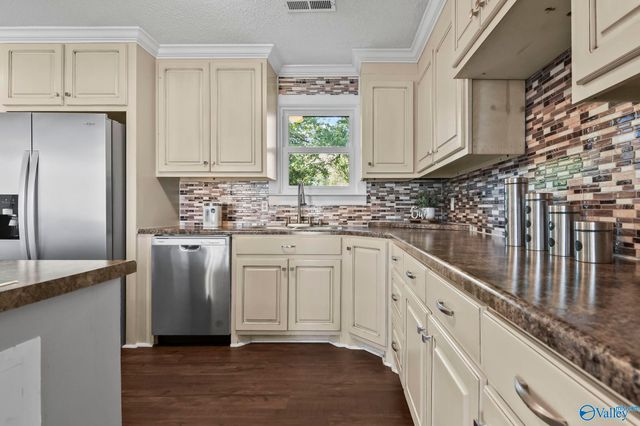 196 Joe Quick Road, Hazel Green, AL 35750