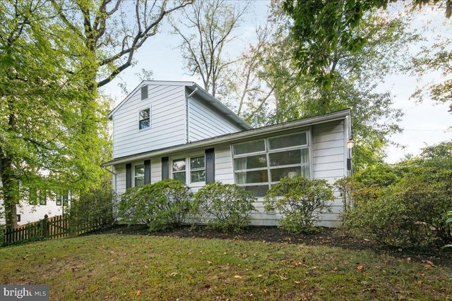 6381 LAKEWOOD DR, Falls Church, VA 22041